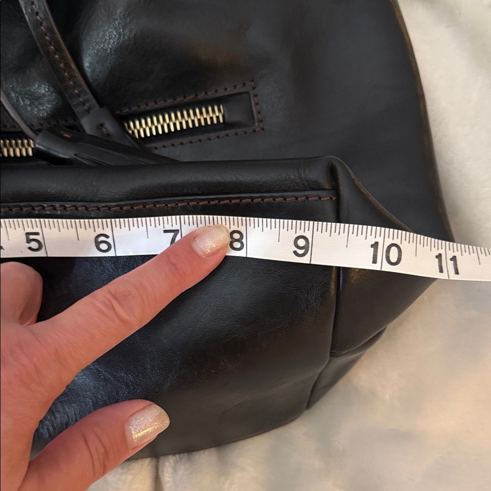 Dooney & Bourke Black Leather Bucket Bag - Picture 11 of 12